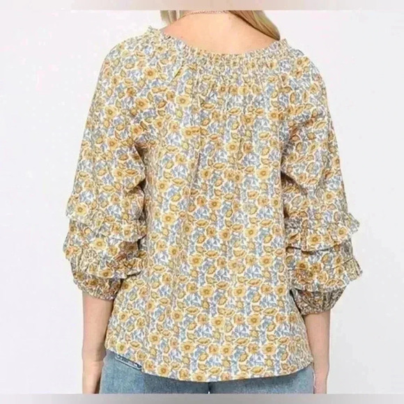 NWOT Gigio Yellow Floral Peasant Tiered 3/4 Sleeve Top | size small - Picture 2 of 7